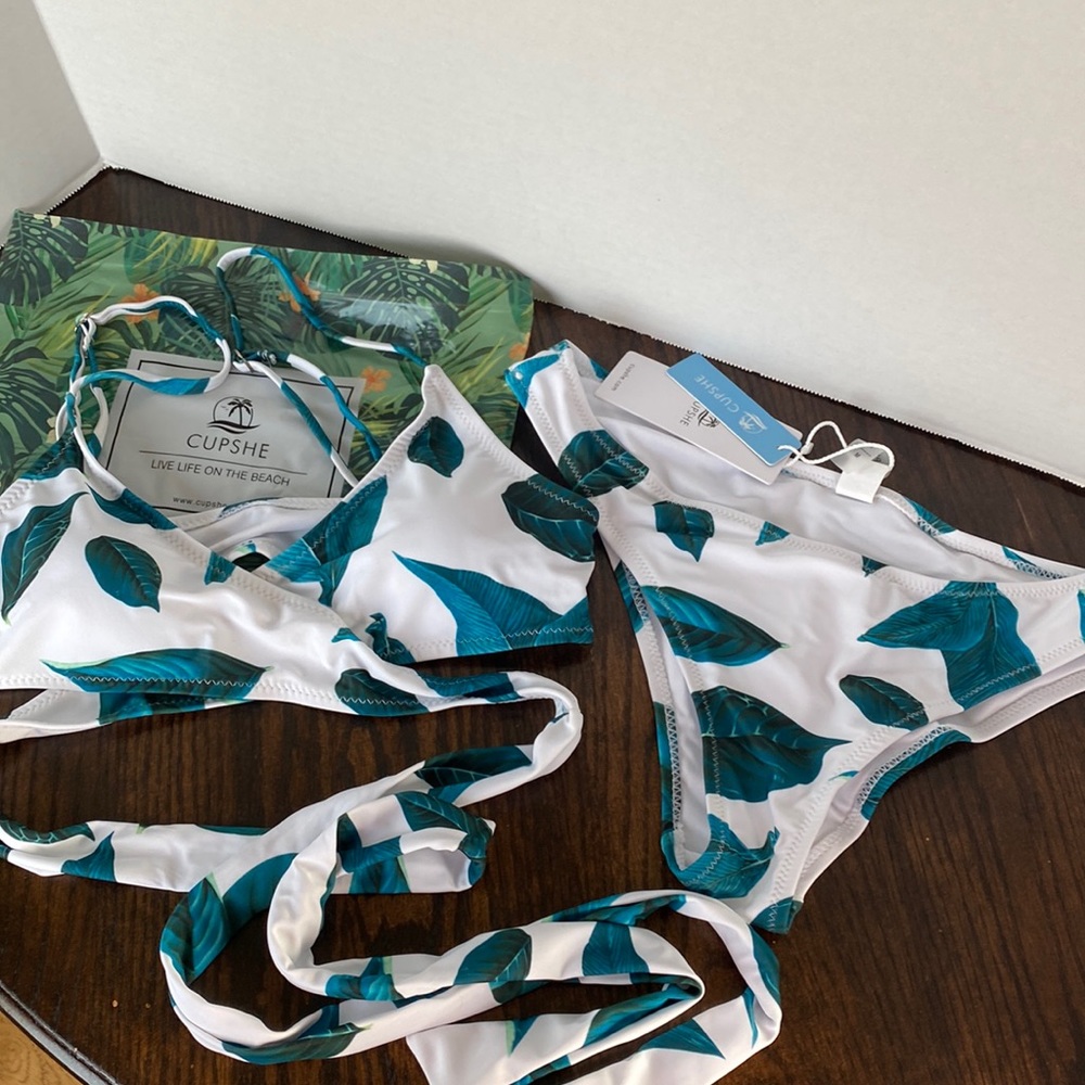 CUPSHE palm print tie waist bikini